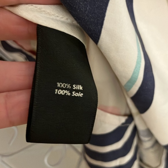 Elizabeth and James Silk Multicolor Mixed Pattern Floral Sleeveless Blouse Sz M - Picture 5 of 10